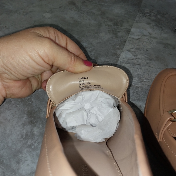 BCBGeneration Womens Size 11 Pumps Tan Heels Horsebite Career Work Shoes - Picture 9 of 17